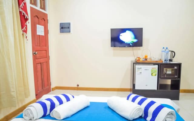 Whale Shark Inn Maldives - photo 5
