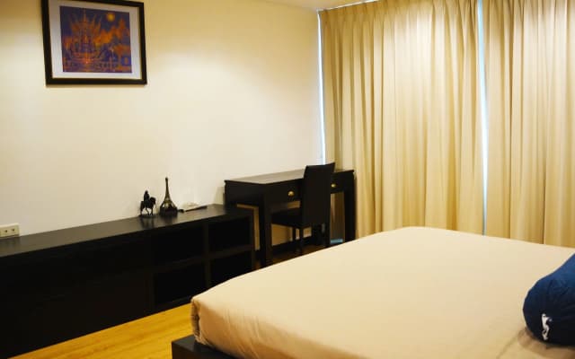 Serena Sathorn Suites - photo 2