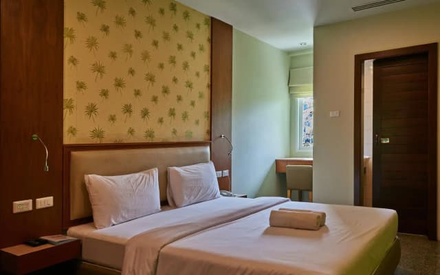 Phuket Ecozy Hotel - photo 4