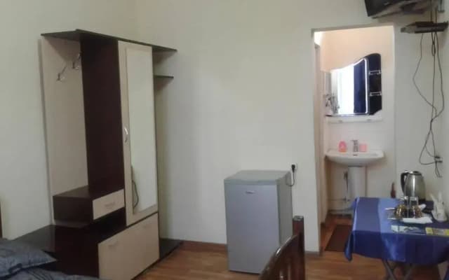 Gis Guest House - photo 3