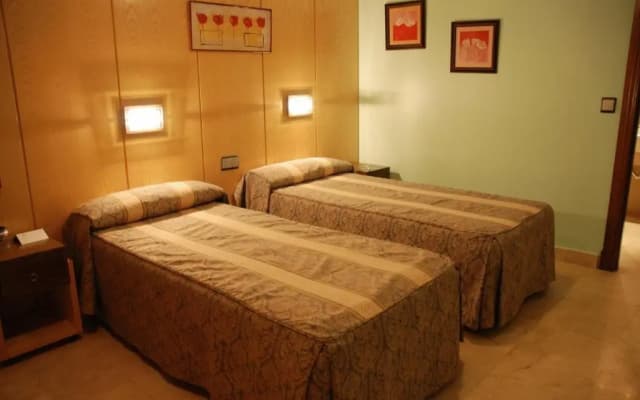 Hostal Los 5 Pinos - photo 3