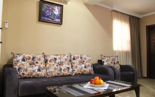 Lasha Apartment - photo 2