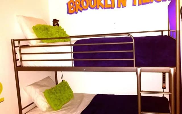 Brooklyn Houze Hostel - photo 3