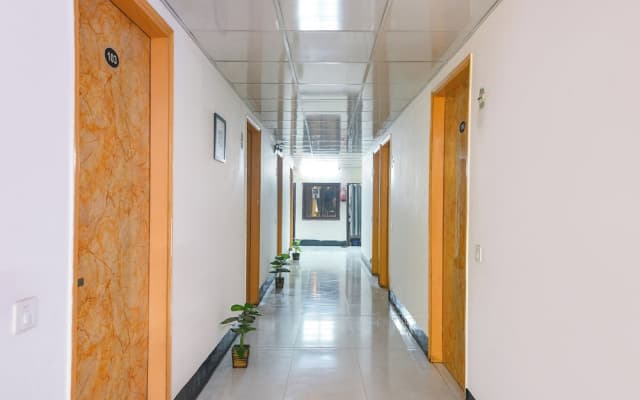 FabHotel Moody Inn Kalkaji - photo 2