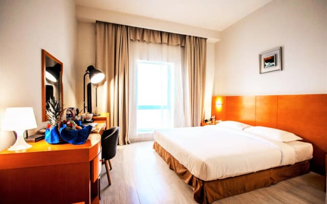 BM Acacia Hotel and Apartments - photo 3