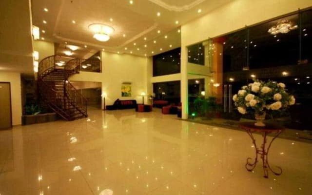 Goldsands Hotel - photo 2