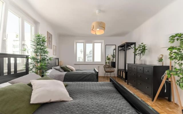 King bed home, 3 bed rooms, Ideal for groups of Ten, 16 - photo 2