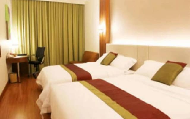 Cemara Hotel - photo 3