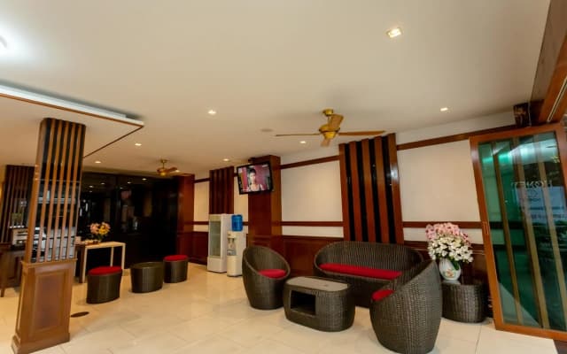 Honey Inn - photo 2