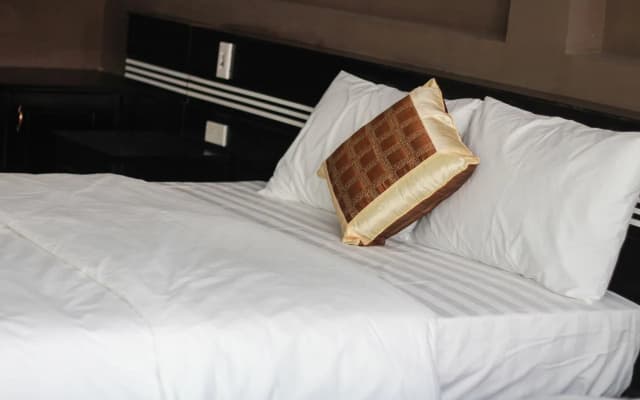 Emirates Hotel - photo 4