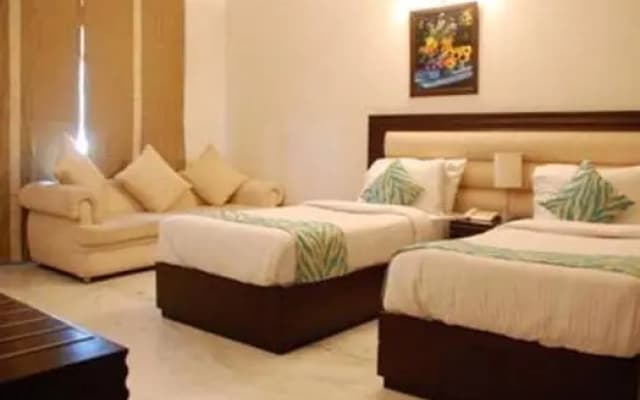 Blue Sapphire Inn - photo 2