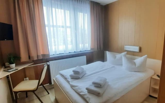 Central-Hotel Tegel - photo 4