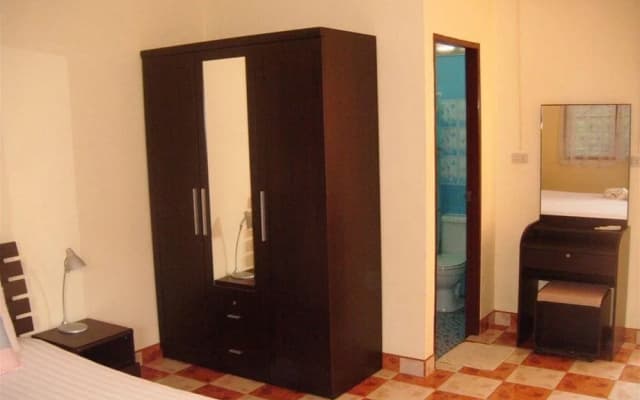 Patong Peace Hostel - photo 5