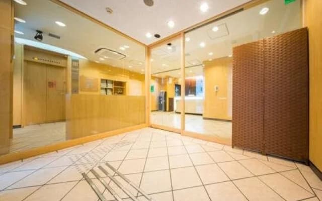 Super Hotel Subway Tanimachi 4-chome Exit 6 - photo 2