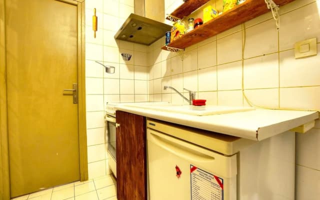 Rustic 1 Bedroom Apartment in Montmarte - photo 2
