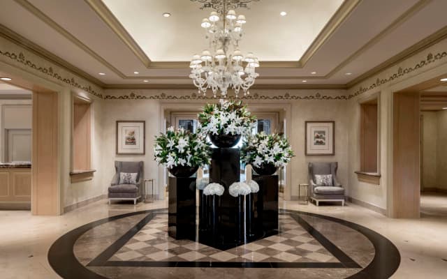 Four Seasons Los Angeles at Beverly Hills - photo 2