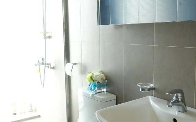 Yuni Haus Guesthouse - photo 4