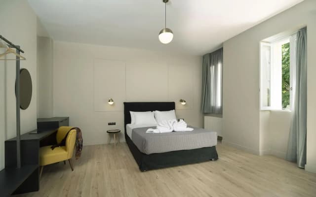 Plaka Arch Suites - photo 5