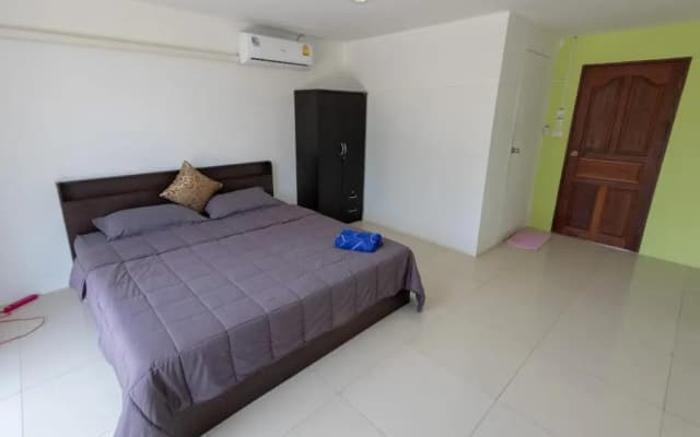 P & T Hostel - photo 5