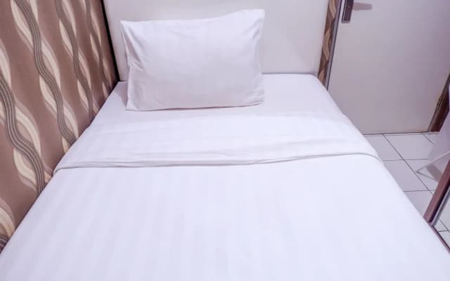 Warm Cozy Menteng Square Apartment - photo 2