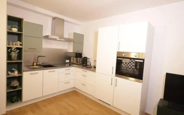 Charming Flat & Balcony near CentralStation Apt15 - photo 4