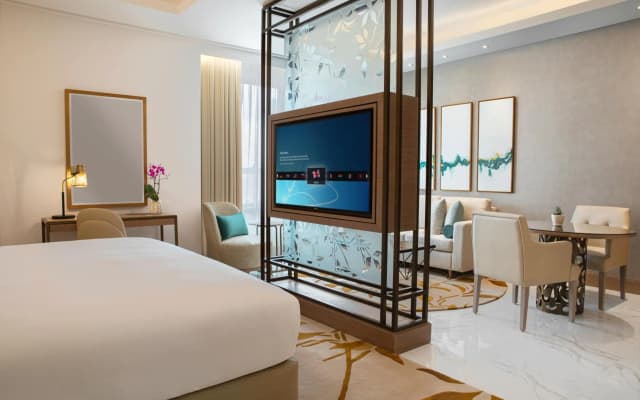Al Jaddaf Rotana Suite Hotel - photo 5