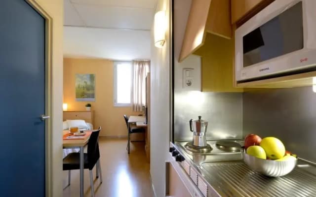 Residencia Universitaria Torre Girona - photo 4