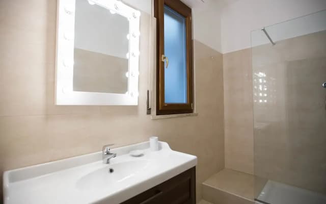 Tortona Central Apartment - photo 3