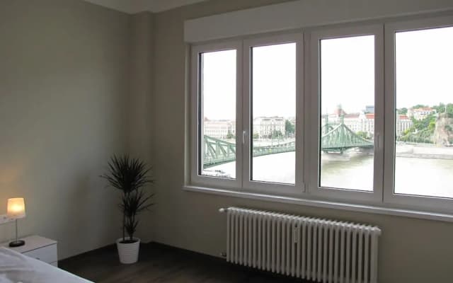 Empire of Liberty Apartment - photo 2