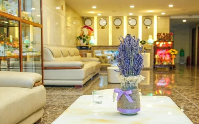 Lavender Riverside Hotel - photo 2