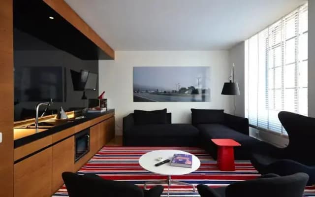 Uber London Warehouse Conversion - photo 5