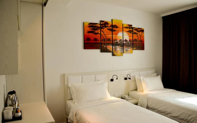Pine Garden Hotel - photo 3