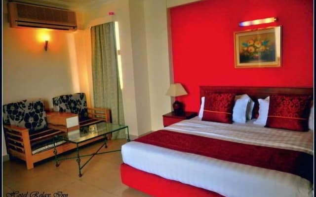 Relax Inn - photo 4