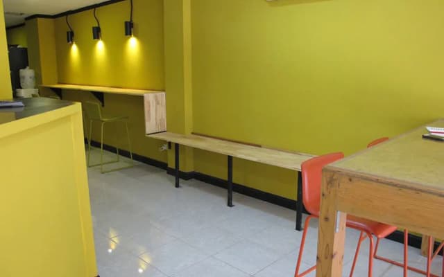 Why Not Hostel and Kitchen - photo 2