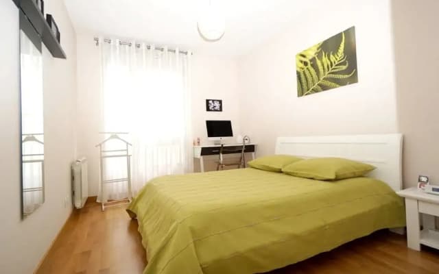 Apartment with 2 Bedrooms in Paris, with Wonderful City View And Wifi - photo 4