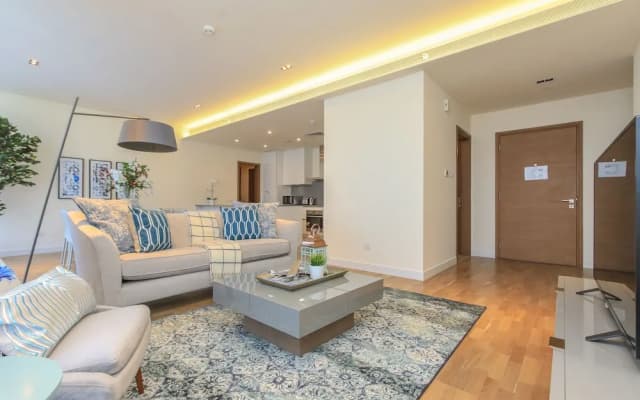 Driven Holiday Homes - City Walk 22 - photo 2