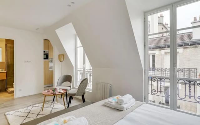 162 Suite Benjamin Luxury 1 BDR APT New Paris - photo 3