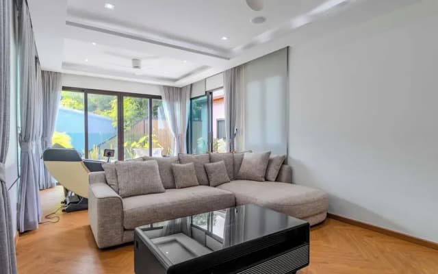 5BR Villa Waterfall Pool Movie Room V257 - photo 5