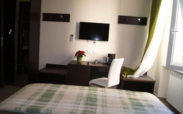 Mia Suites - photo 4