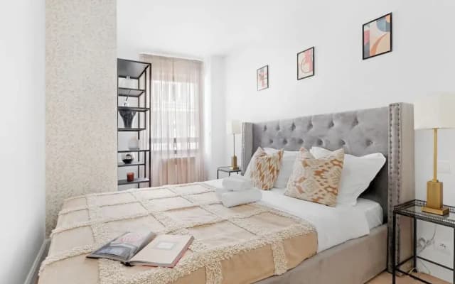 Stylish 2BR Near Faubourg Saint-Honoré - photo 3