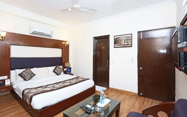 Hotel Zara Grand - photo 3