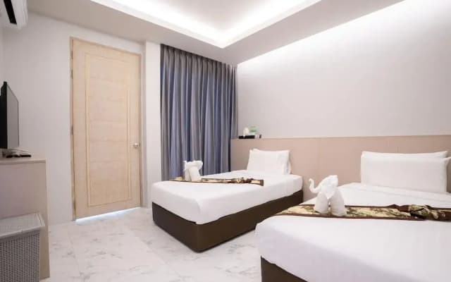 Gold Chariot Pool Villa - photo 4