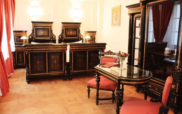 Hotel At the Green Grape - photo 5