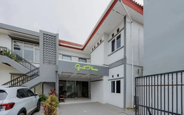 Urbanview Hotel Yampi TB Simatupang - photo 3