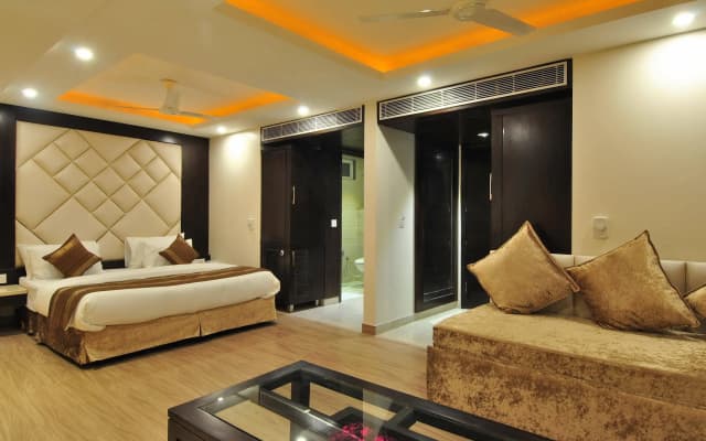Hotel Sai Miracle - photo 4