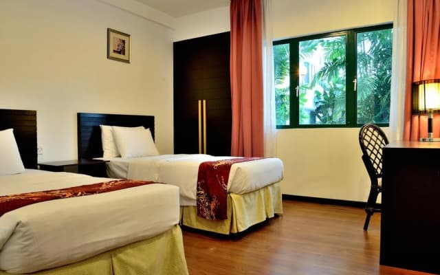 Likas Square Condotel - photo 5
