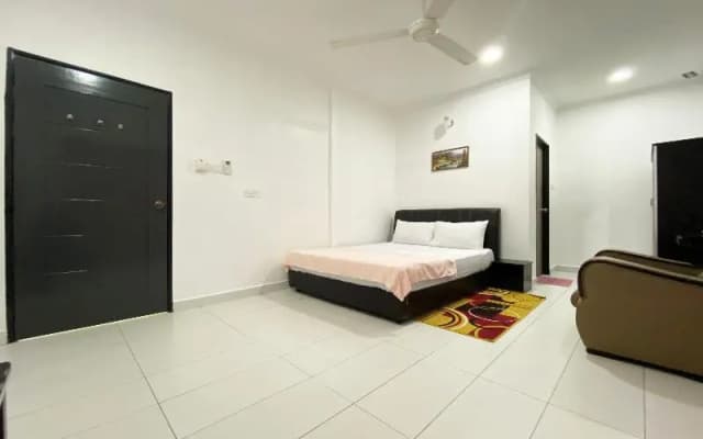 OYO 90230 Dh Residence - photo 5