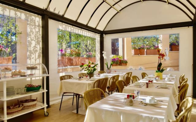 Sourire Hotel - photo 2