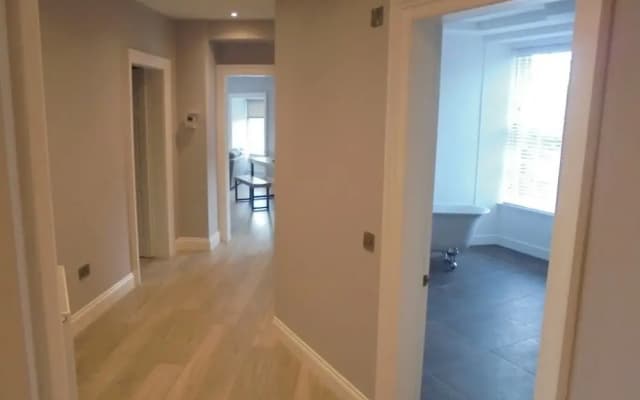 York Place Oasis 3 Bed - photo 4