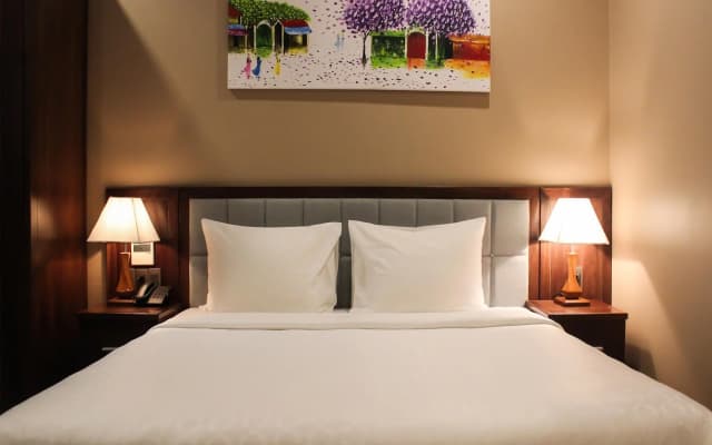 Yarra Ocean Suites Danang - photo 4